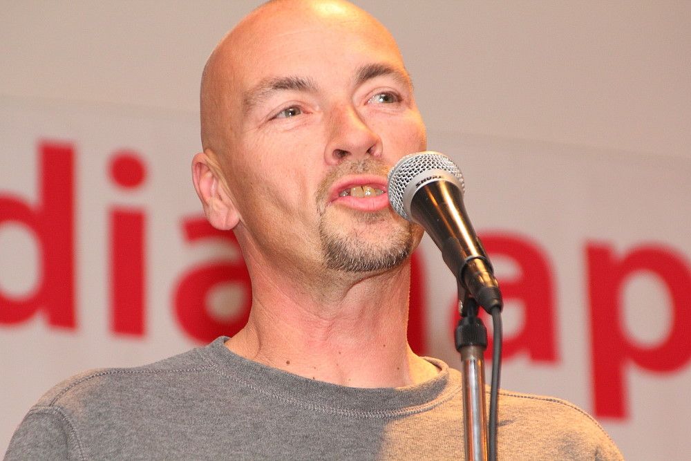 IMAGE: http://i1174.photobucket.com/albums/r601/kevinlillard/01072014a/20101120e0245_zpsf5473c69.jpg