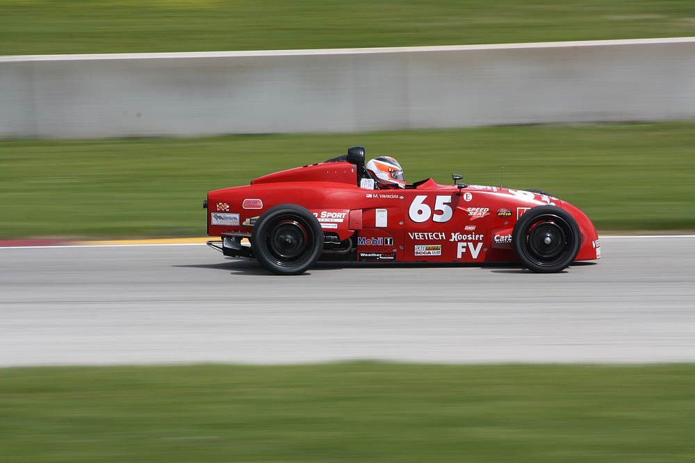 IMAGE: http://i1174.photobucket.com/albums/r601/kevinlillard/06142014b/2014-6-14a-0115_zps8e77e4bf.jpg