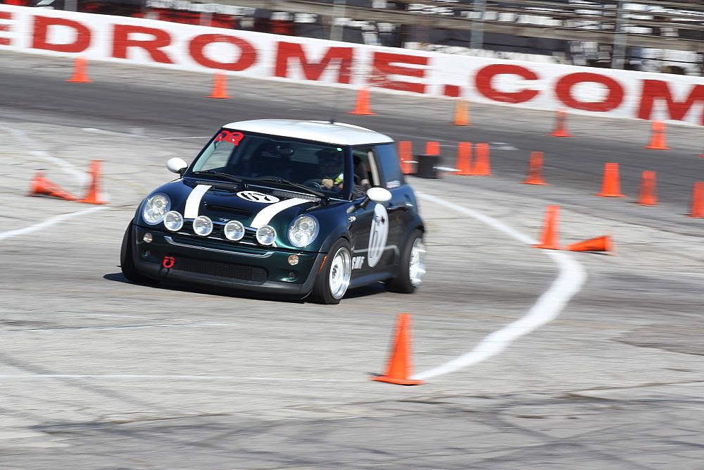 IMAGE: http://i1174.photobucket.com/albums/r601/kevinlillard/2012-0923b-0196_zps236c216f.jpg