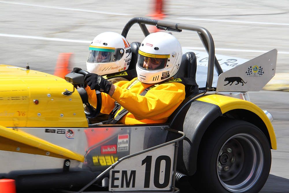 IMAGE: http://i1174.photobucket.com/albums/r601/kevinlillard/2012-0923b-0601_zps0a46a31a.jpg