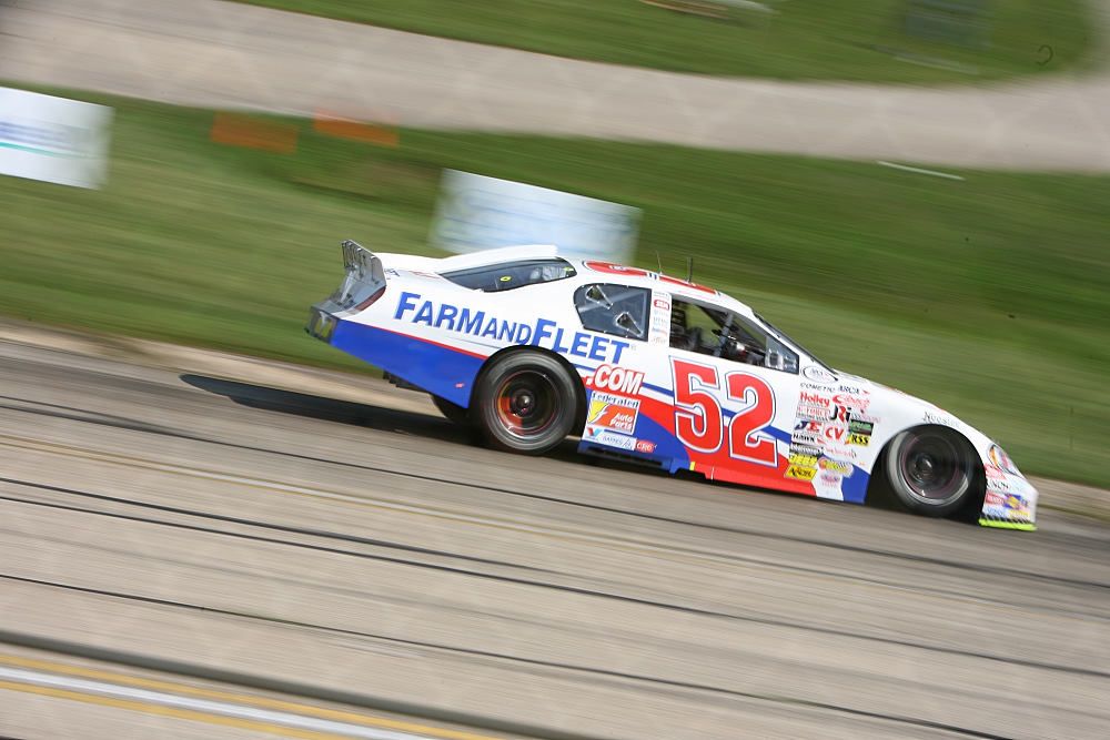 IMAGE: http://i1174.photobucket.com/albums/r601/kevinlillard/2013-08-25a-1099_zps931ffb06.jpg