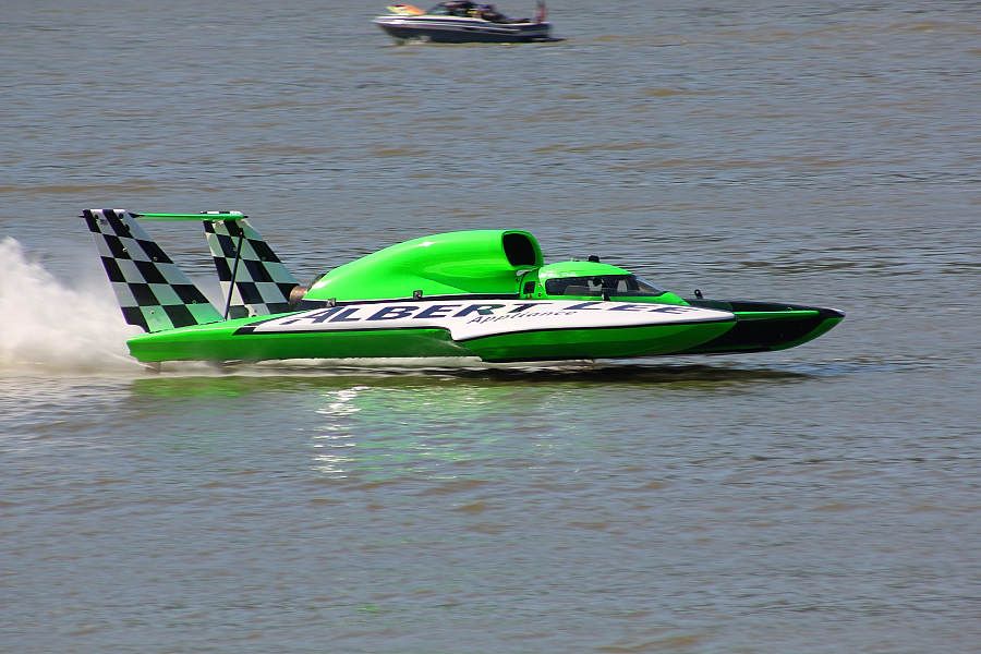 IMAGE: http://i1174.photobucket.com/albums/r601/kevinlillard/aug1/20100702c0253_zps57e2eae9.jpg