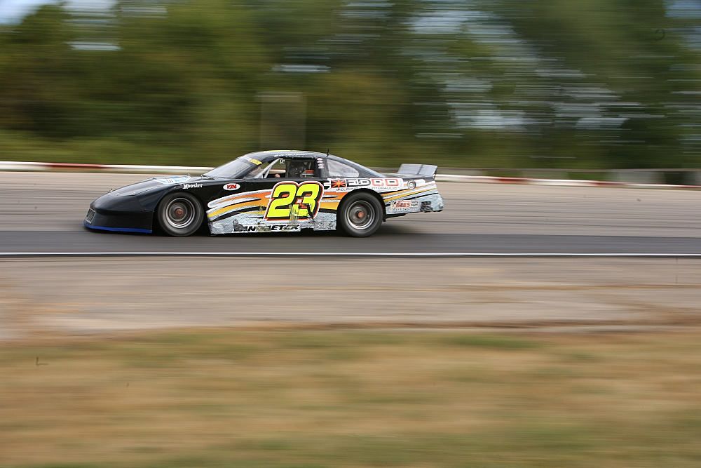 IMAGE: http://i1174.photobucket.com/albums/r601/kevinlillard/oct%2013-2/2013-09-14a-0155_zps10e7ef20.jpg