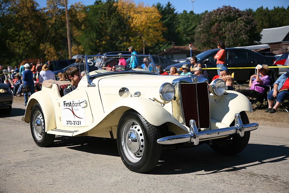 IMAGE: http://i1174.photobucket.com/albums/r601/kevinlillard/oct1/2013-09-290427_zpsc9880ff6.jpg