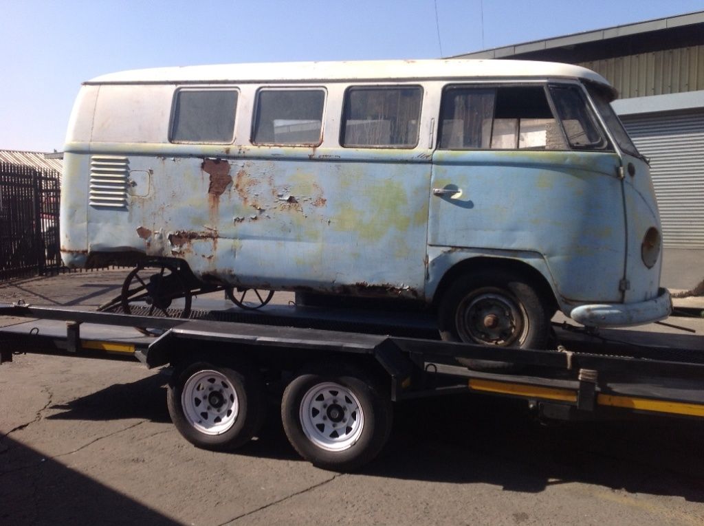 http://i1174.photobucket.com/albums/r603/aircooledculture/JUNE%201958%20VW%20MICROBUS/4c864ecc.jpg