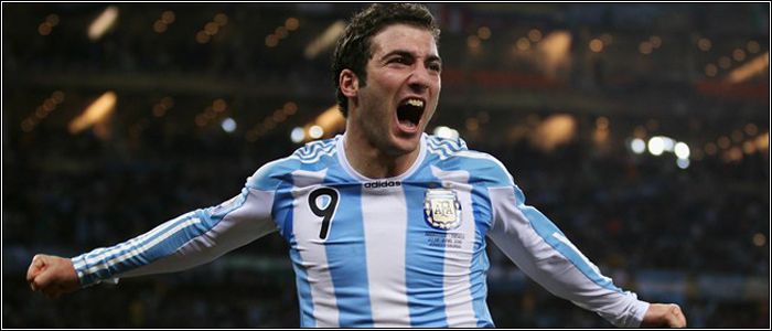 higuain-balondeorobrasil2014_zps453d465e