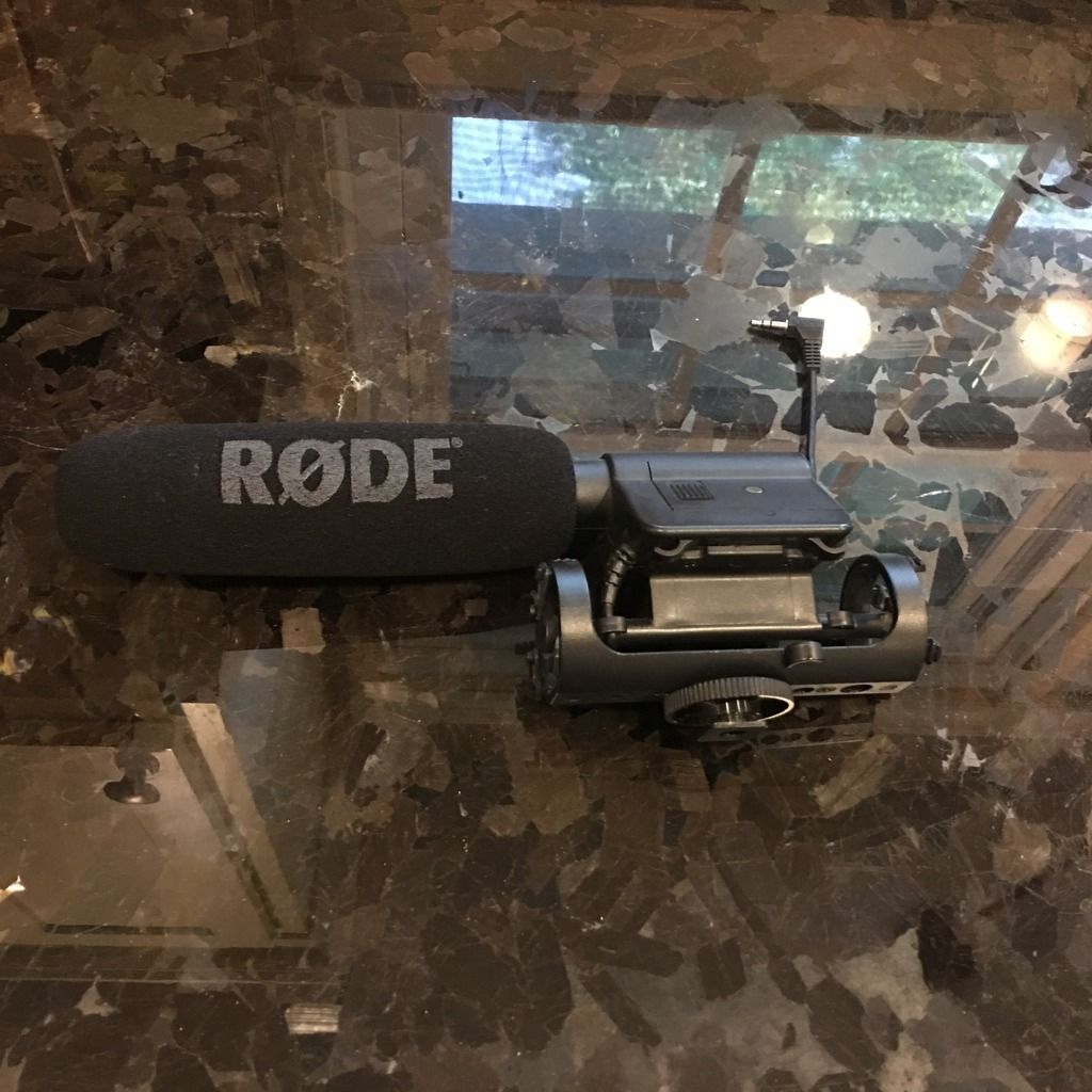 IMAGE: http://i1174.photobucket.com/albums/r607/darkside_supaman/DD533726-96CB-467C-BA5D-7F05B21E852D.jpg