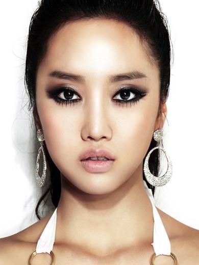 Miss Earth 2012 Korea Sara Kim