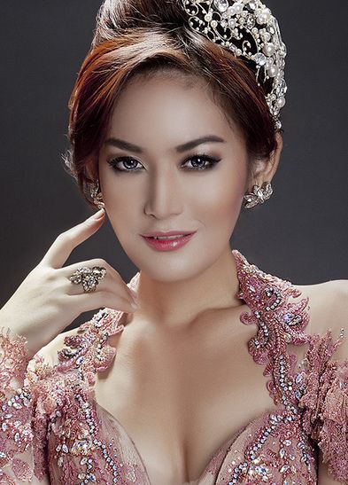 Miss Universe 2012 Profile Indonesia Maria Selena Nurcahya