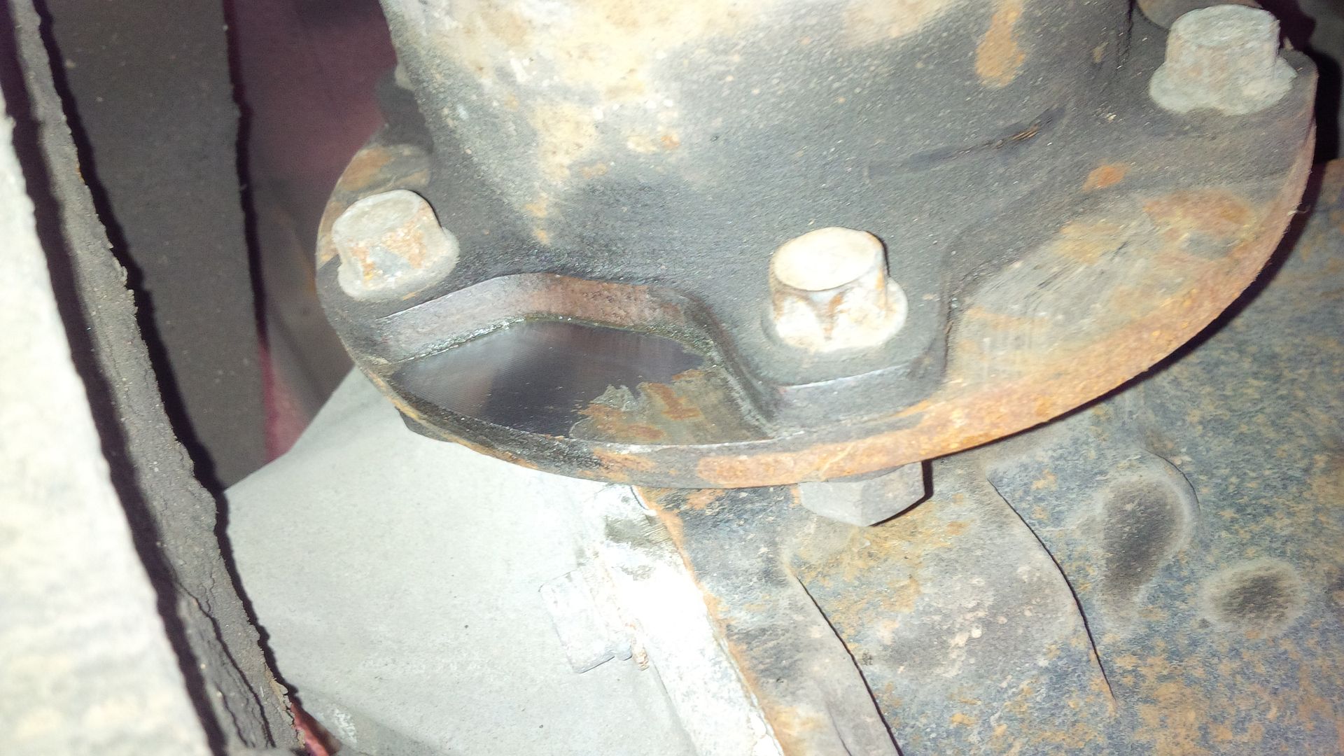 The Mitsubishi Pajero Owners Club® :: View topic - rear diff