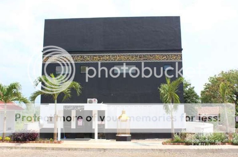 Masjid Berbentuk Ka’bah di Kalijati Subang Jadi Objek Wisata di Bulan Ramadhan